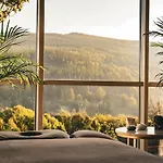 & Medi-spa Bialy Kamien Hotel 4*