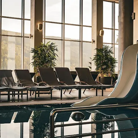& Medi-spa Bialy Kamien 4*