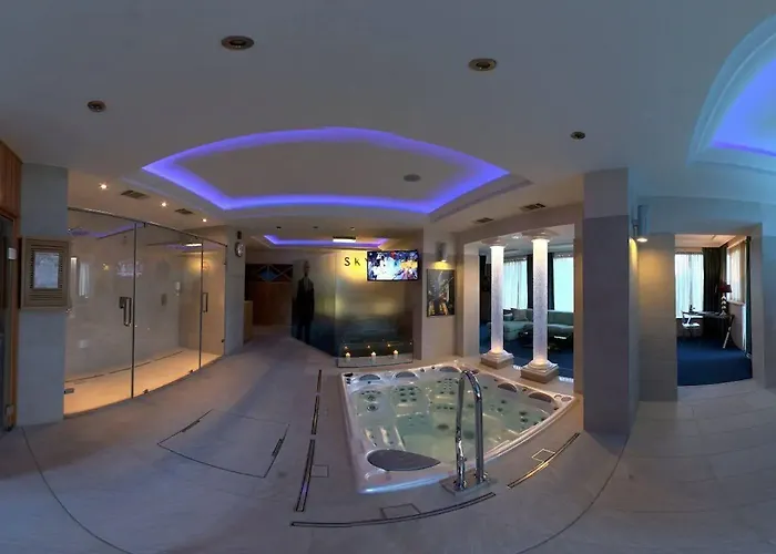 Hotell & Medi-spa Bialy Kamien 4*